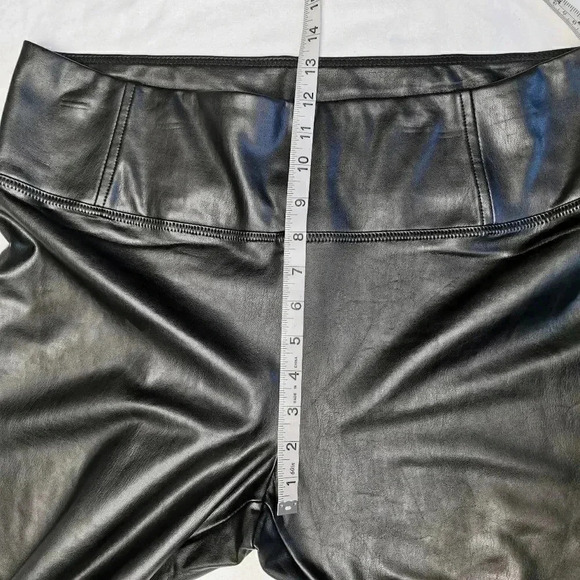 7 For All Mankind | 1XL Black Faux Leather Leggings - Picture 11 of 12